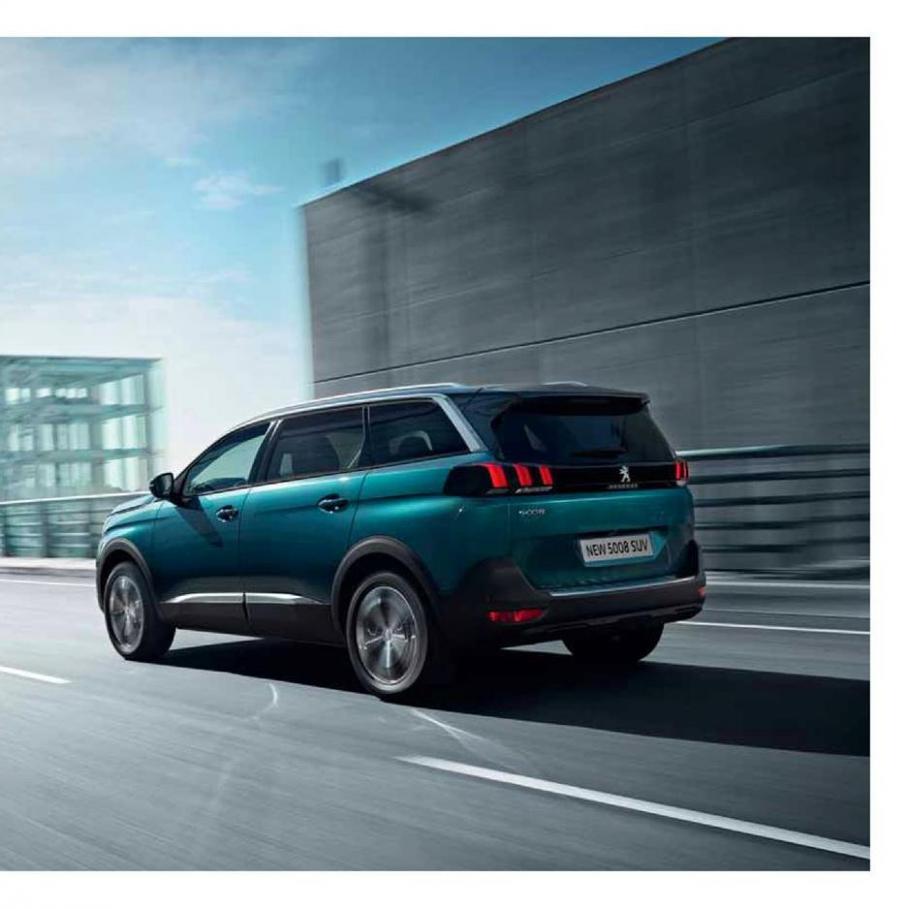  Peugeot 5008 SUV . Page 33