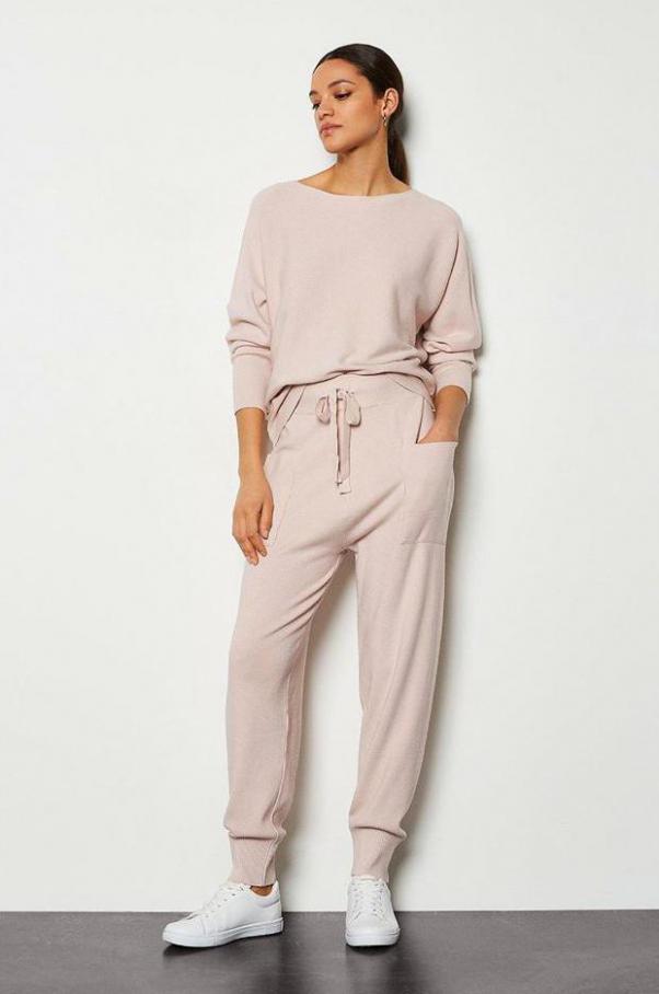  Luxe Loungewear . Page 5