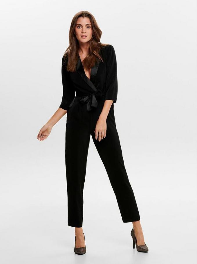  Jumpsuits Collection . Page 9