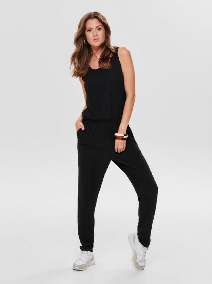  Jumpsuits Collection . Page 13