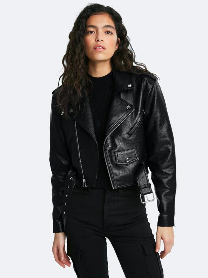  TRENDING NOW - Leather looks . Page 10