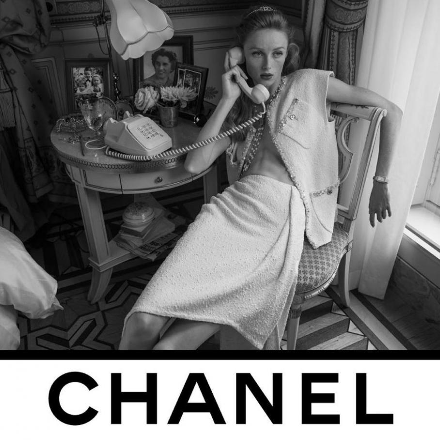 Haute Couture Collection . Chanel (2021-01-30-2021-01-30)