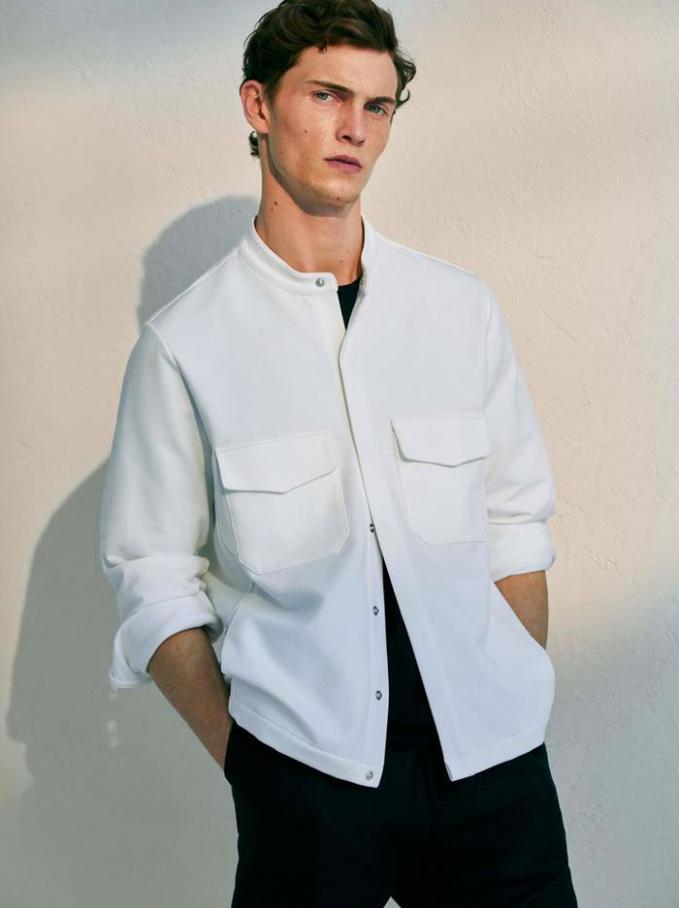  New In / Men . Page 11