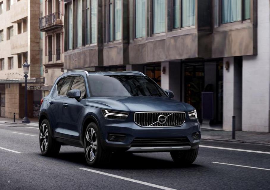 Volvo XC40. Page 32