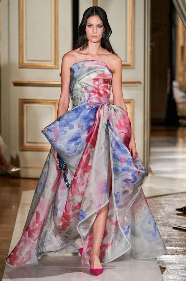 Fall 2021 Couture. Page 39