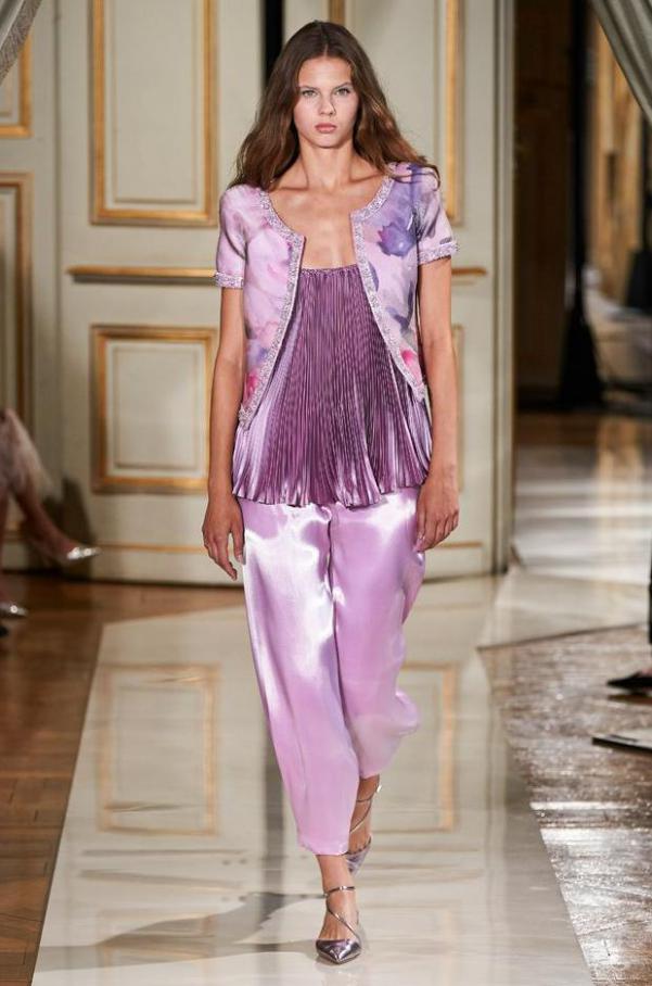 Fall 2021 Couture. Page 25