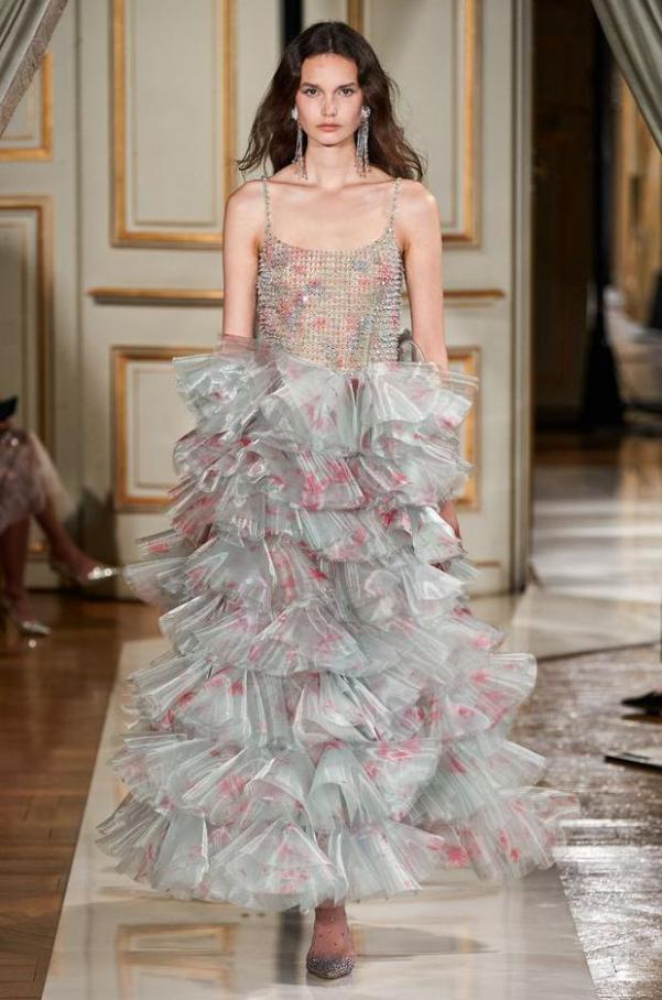 Fall 2021 Couture. Page 45