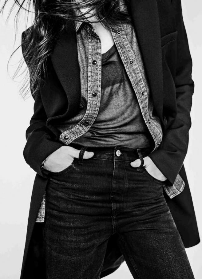 Charlotte Gainsbourg Collection. Page 11