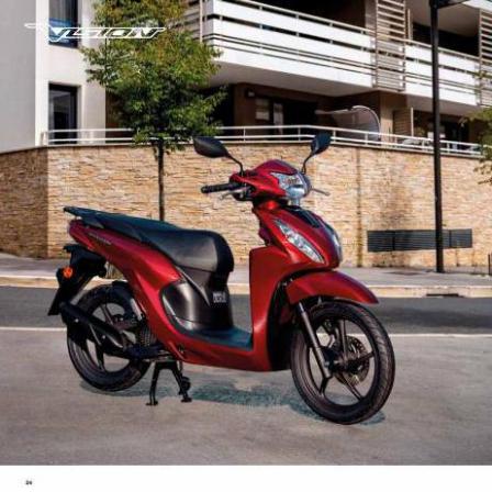 Honda Scooters 2022. Page 24