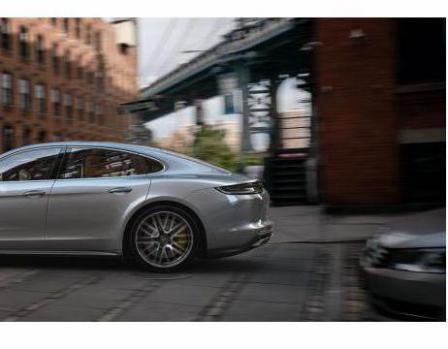 The new Panamera. Page 15