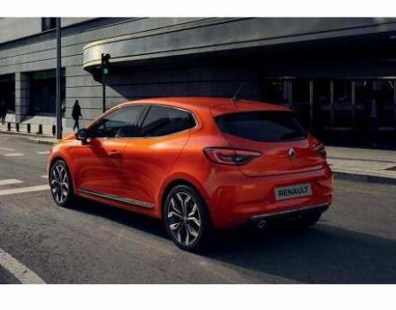 Renault Clio. Page 5