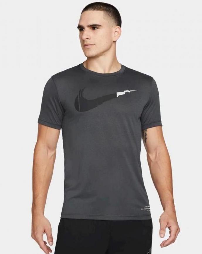 Nyheter T-shirts Män Nike. Page 5